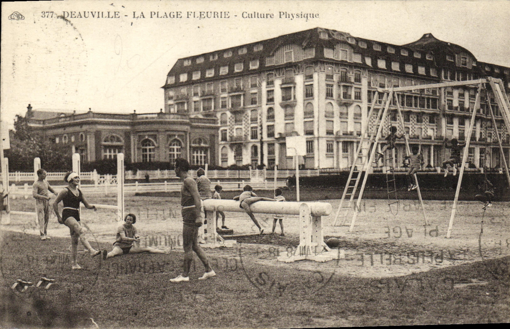 POSTAL Deauville de la VENDIMIA la cultura florecida de la comprobacion de la playa