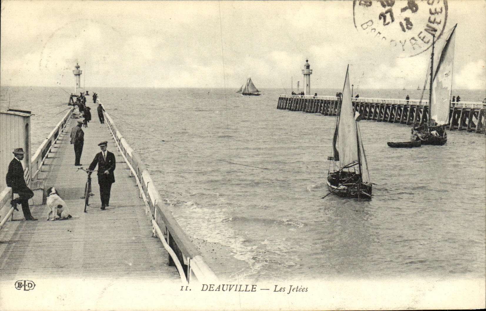 POSTAL Deauville de la VENDIMIA los barcos de los embarcaderos