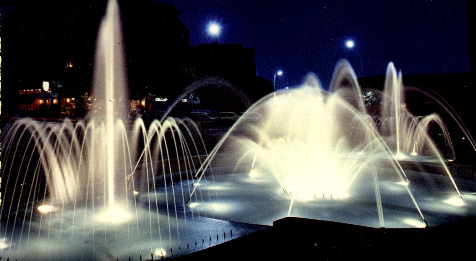 POSTAL MODERNA playa florecida Deauville los lugares del agua de los jets D de Morny