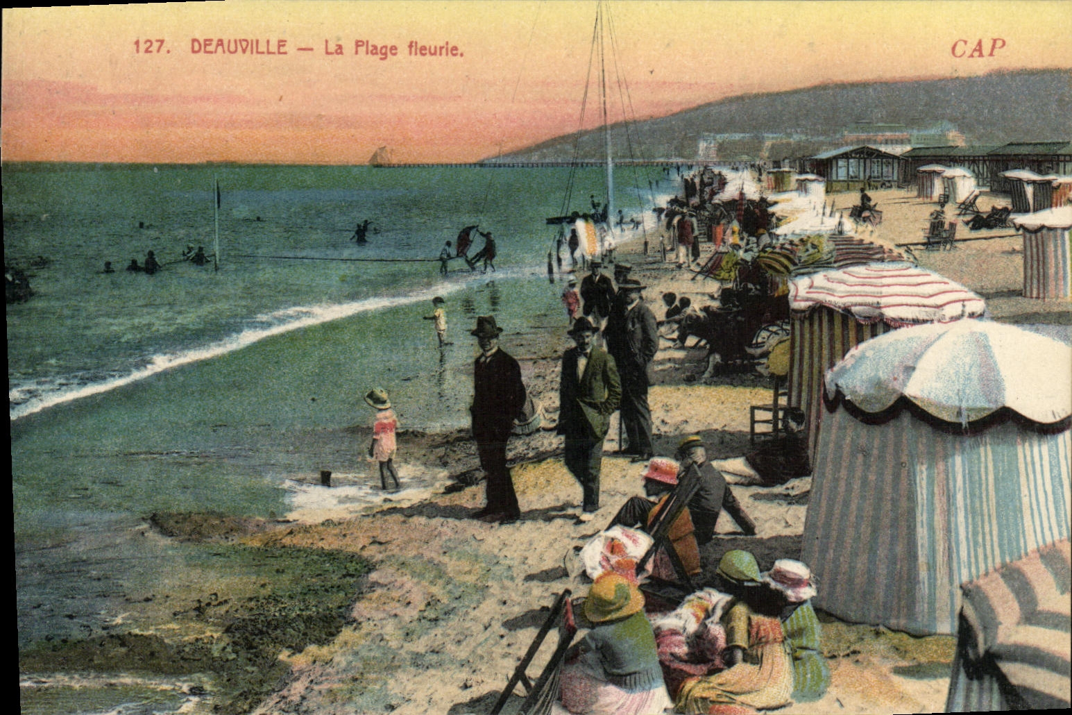 CPA Deauville La Plage fleurie