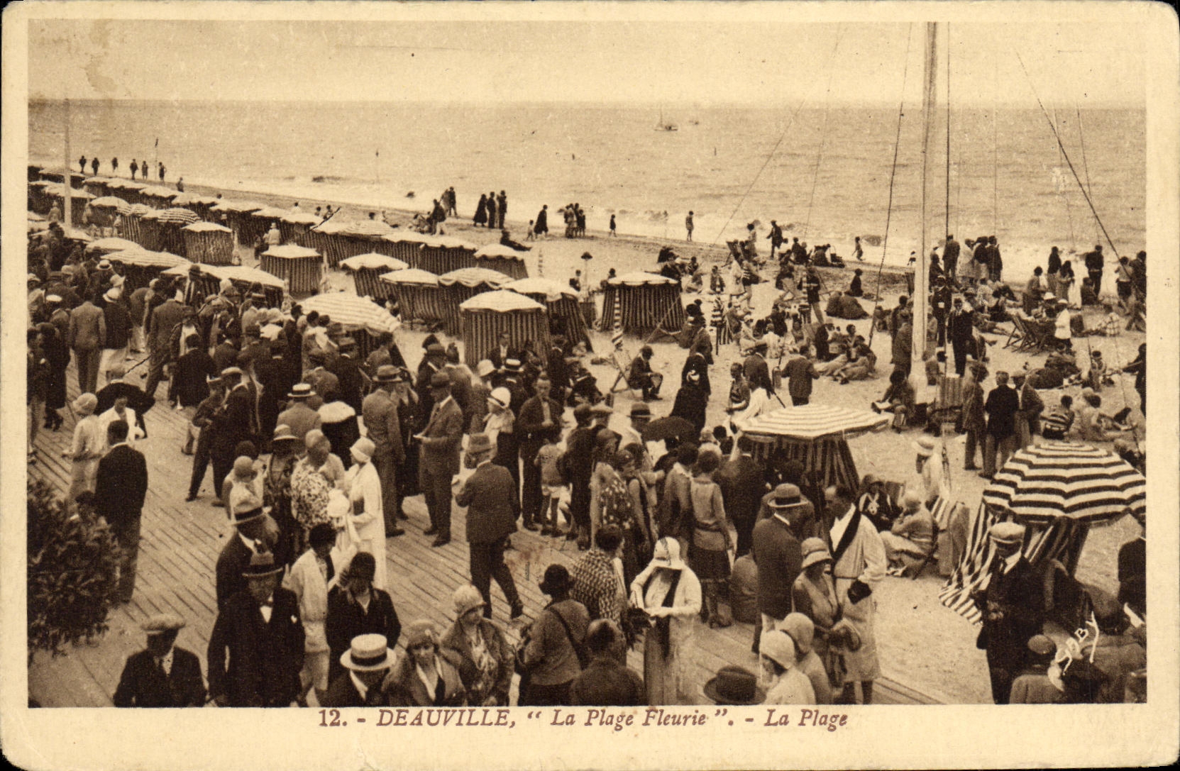 CPA Deauville La Plage Fleurie La Plage