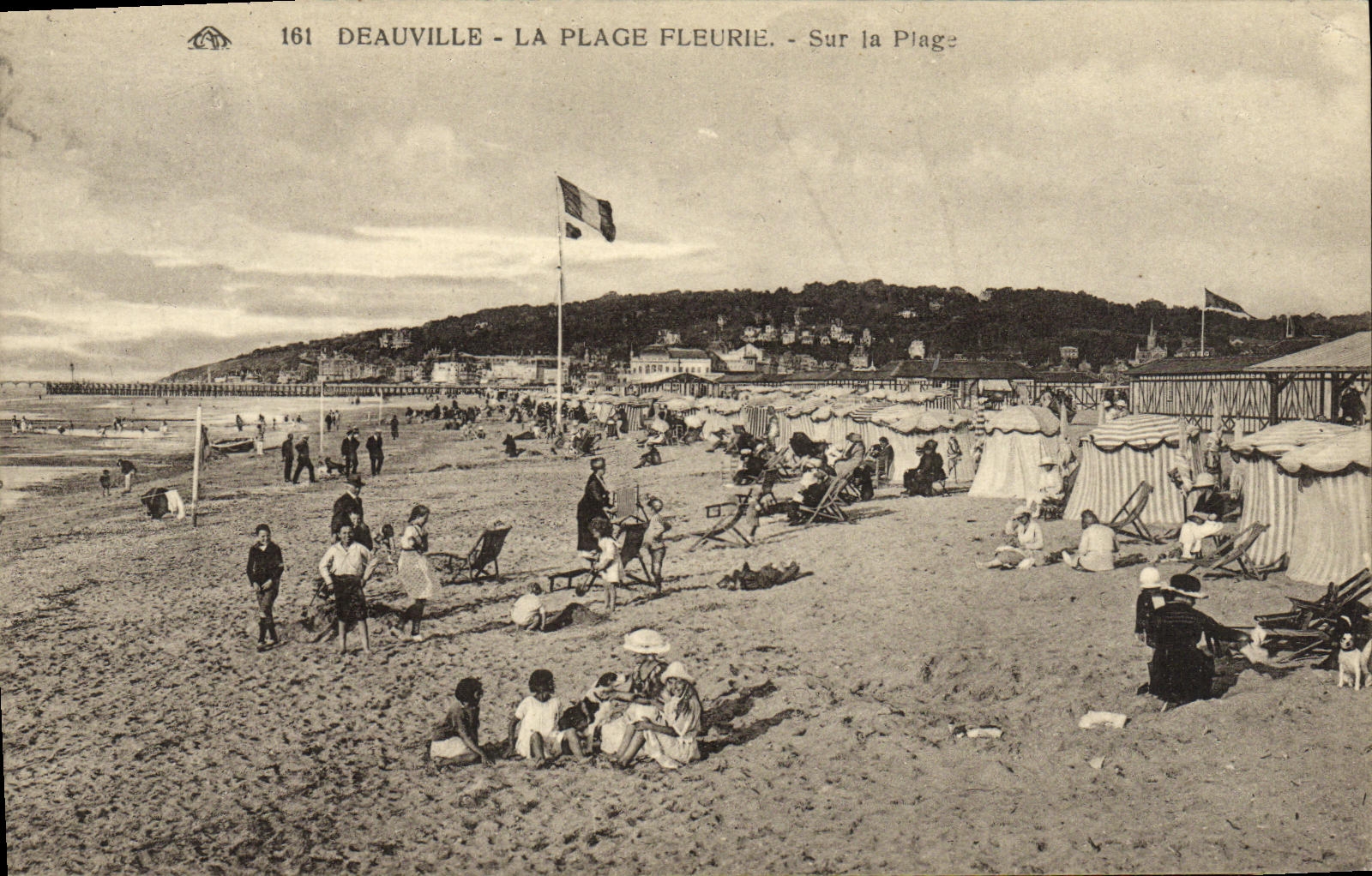 CPA Deauville La Plage Fleurie sur la Plage