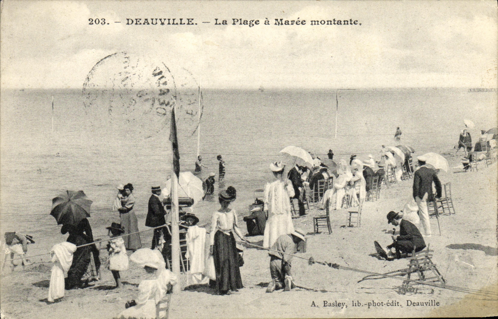 CPA Deauville La Plage a Maree montante
