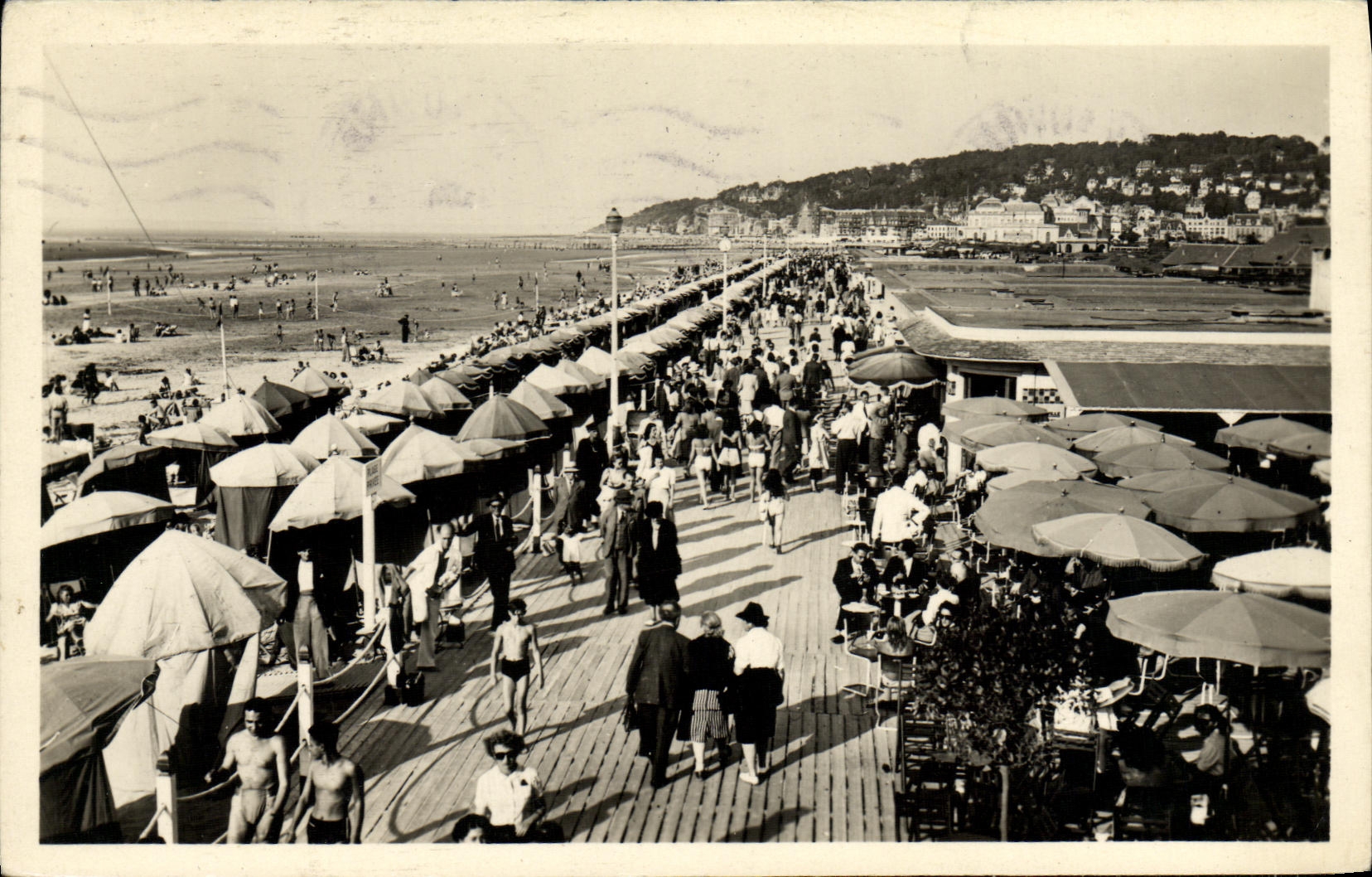 CPA Deauville La Plage Fleurie La Plage