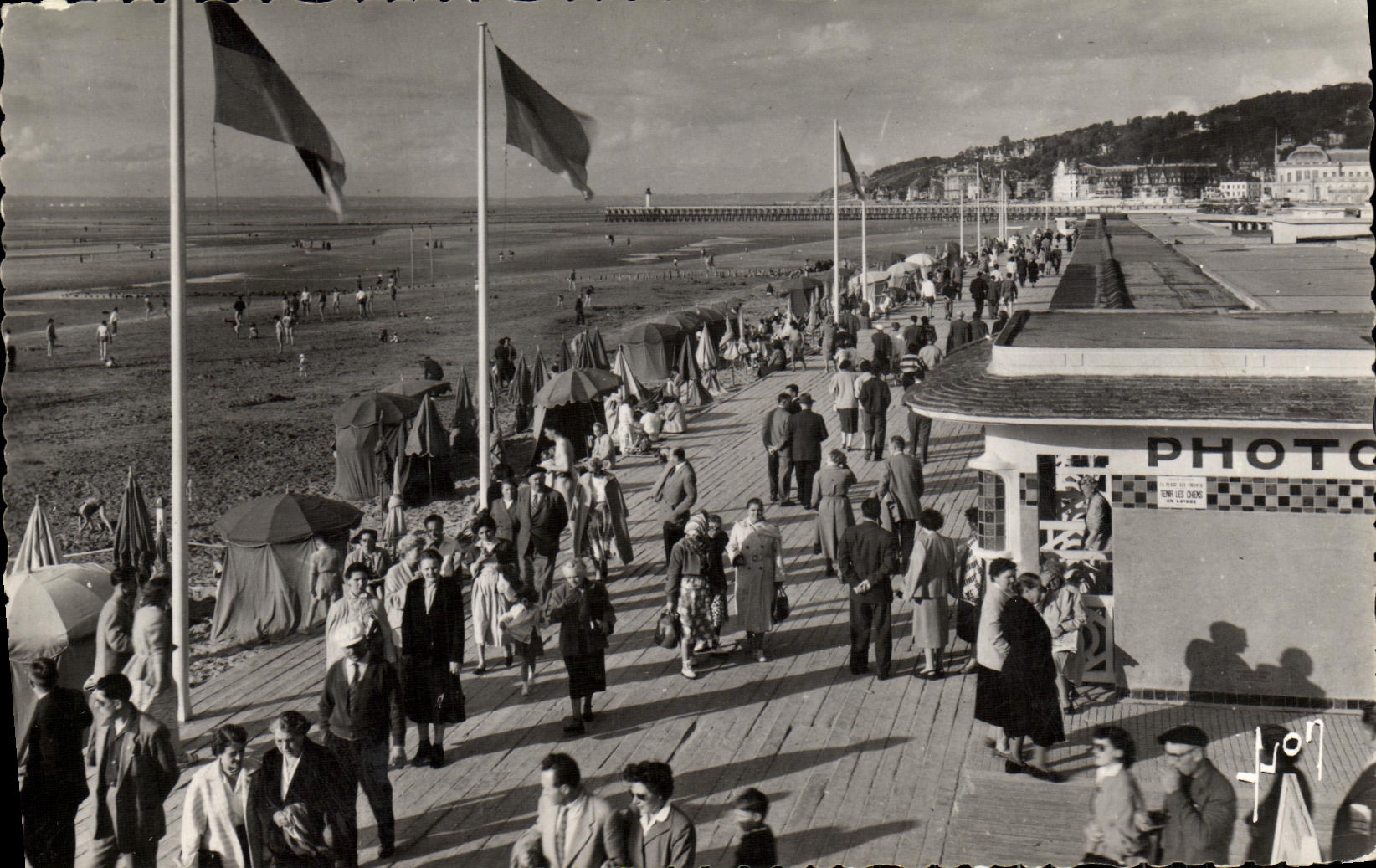 CPA Deauville Trouville La Plage