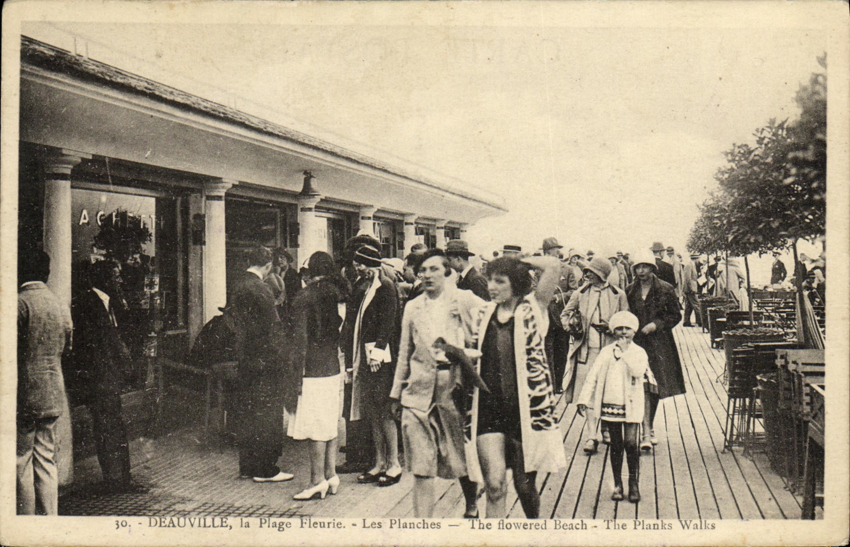 CPA Deauville La Plage Fleurie Les Planches