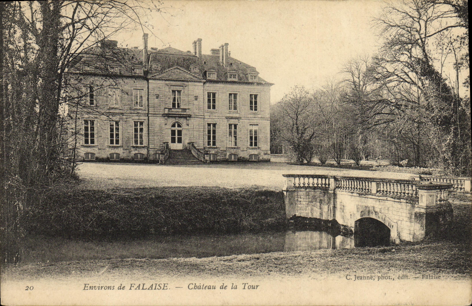 CPA Environs de Falaise Chateau de la Tour