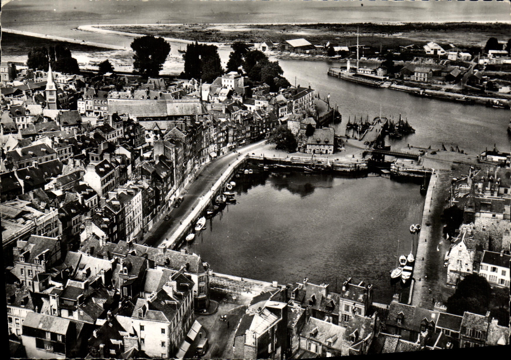 MODERN CARD Honfleur the Old Basin