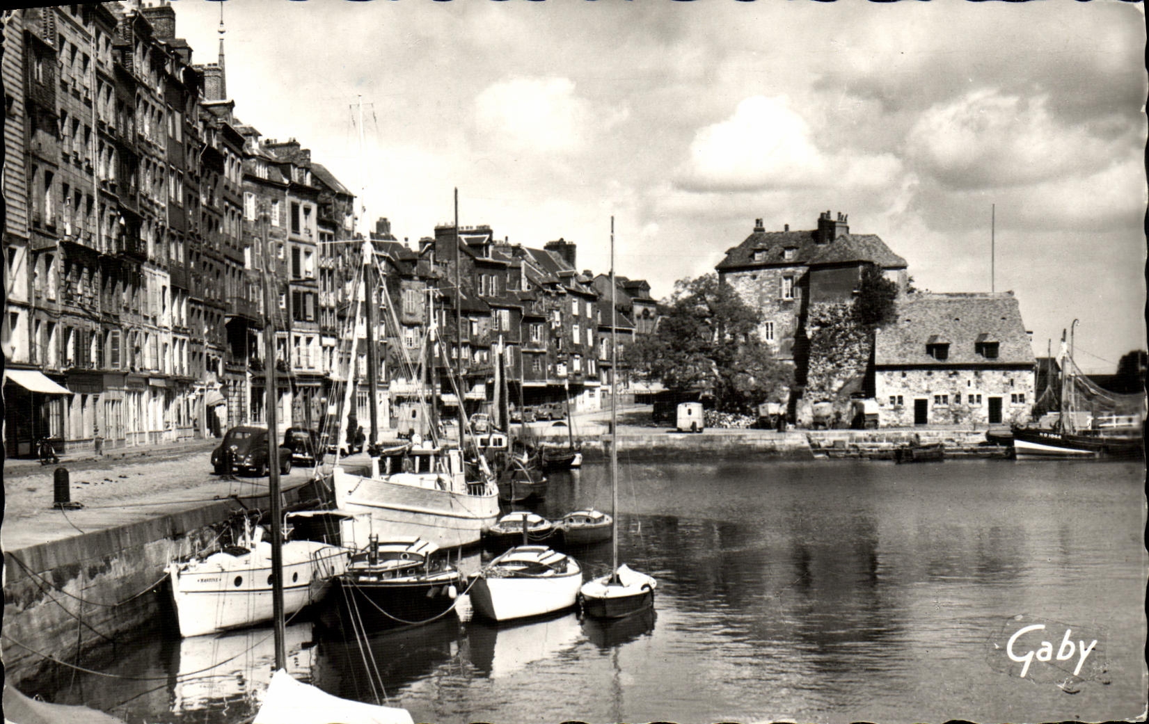 MODERN CARD Honfleur the Old Basin the Quay Sainte Catherine and Lieutenancy Boat