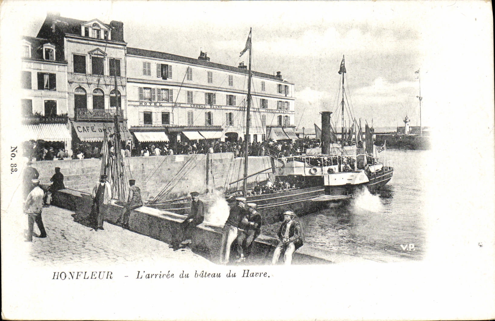 CPA Honfleur L arrivee du bateau du Havre