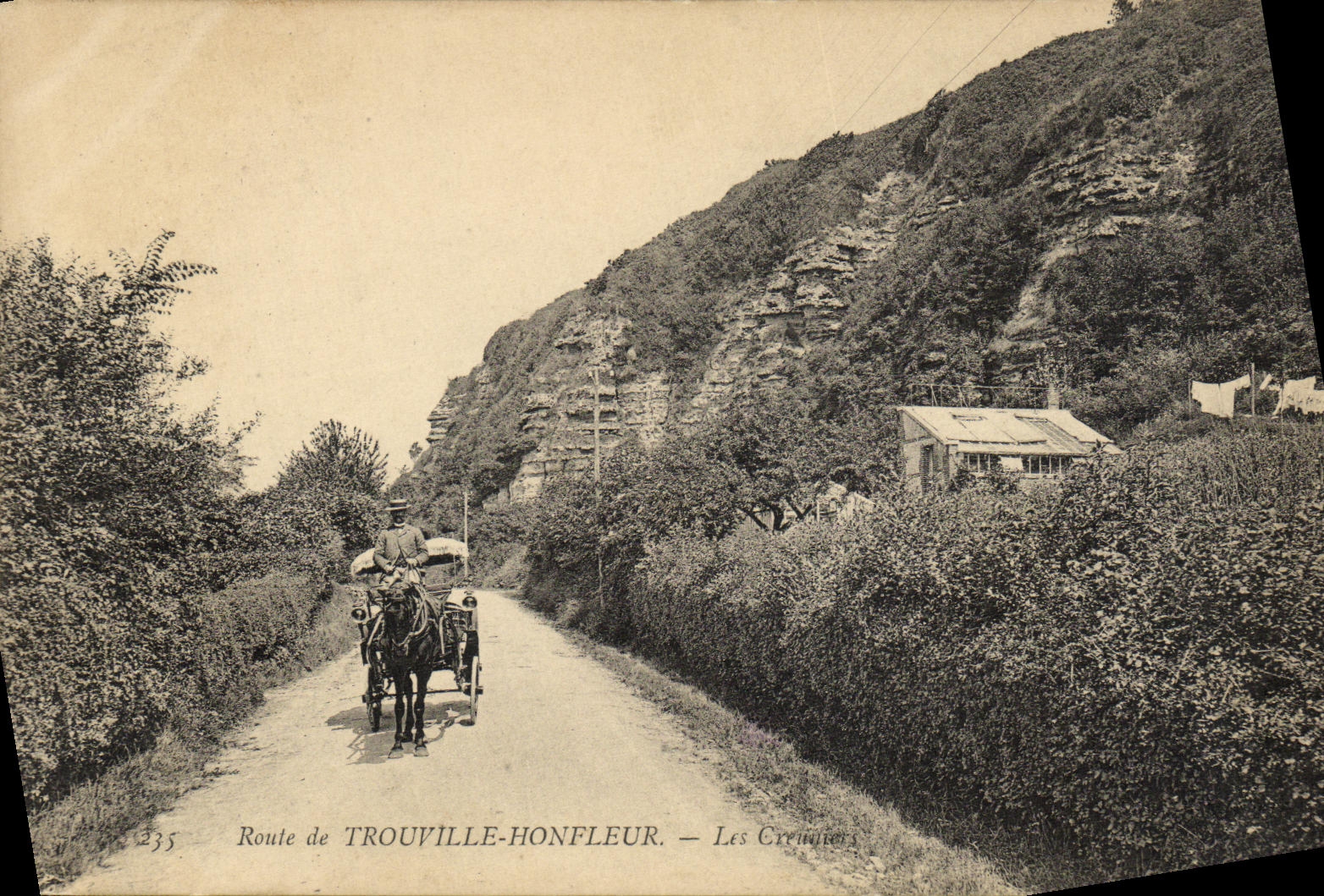 CPA Route de Trouville Honfleur Les Creuniers