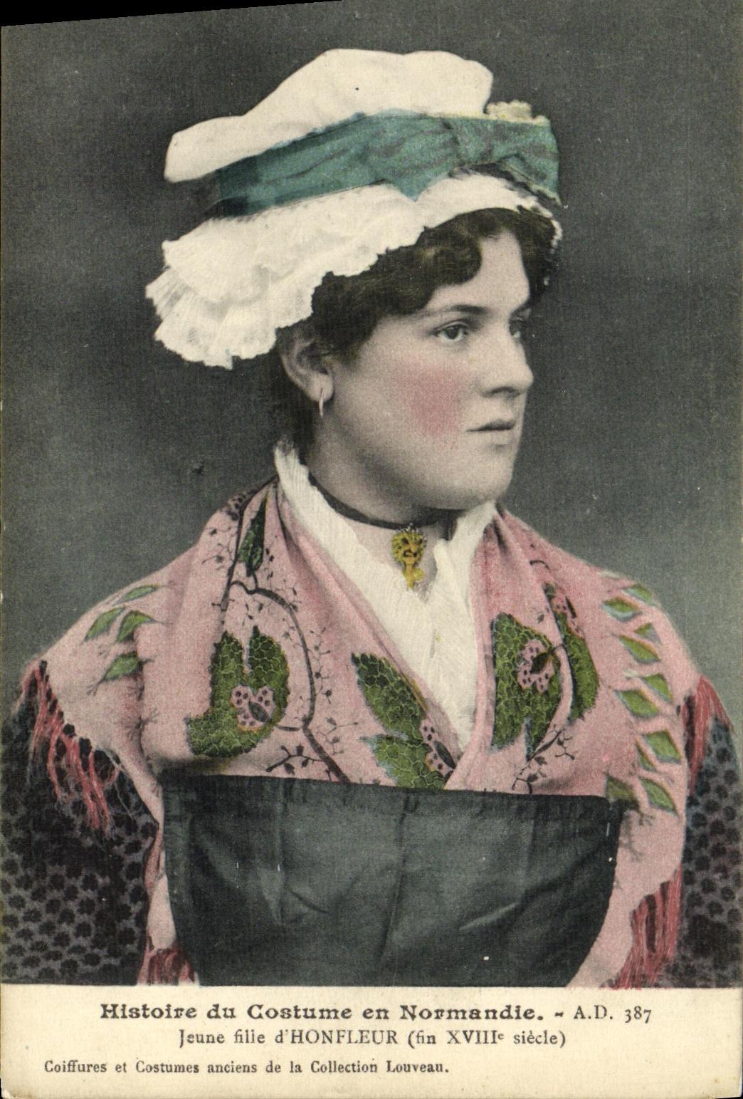 POSTAL Honfleur de la VENDIMIA del traje en traje del folklore de la chica joven de Normandia