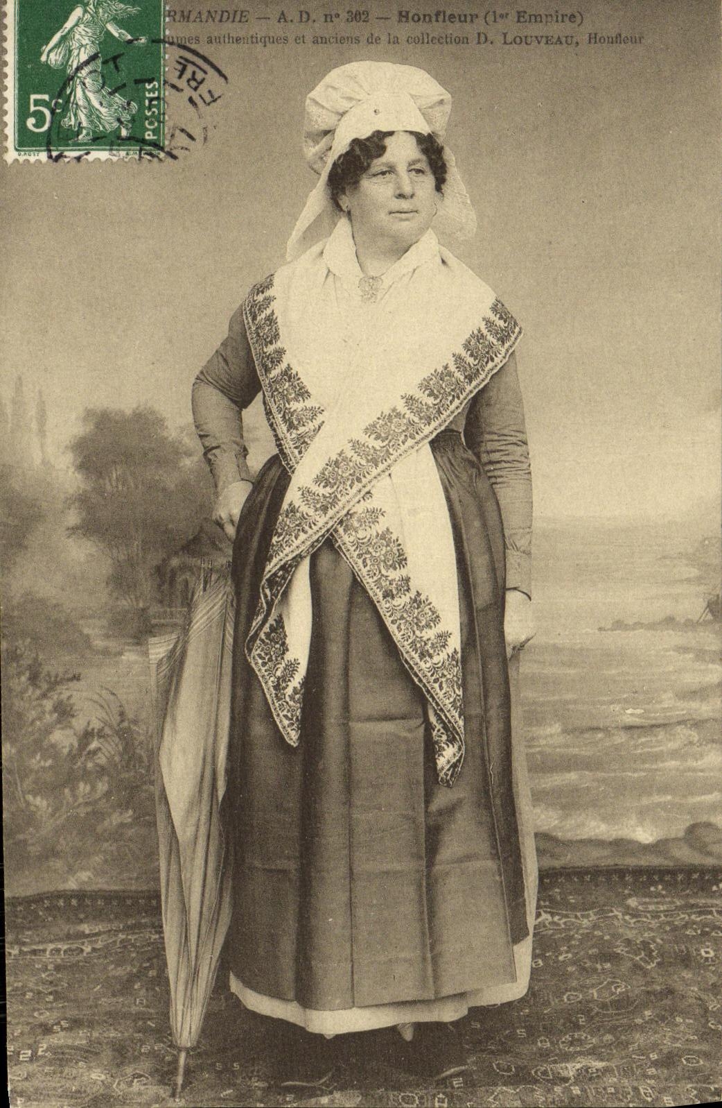 Imperio del folklore del traje de Honfleur de la POSTAL de la VENDIMIA 1r