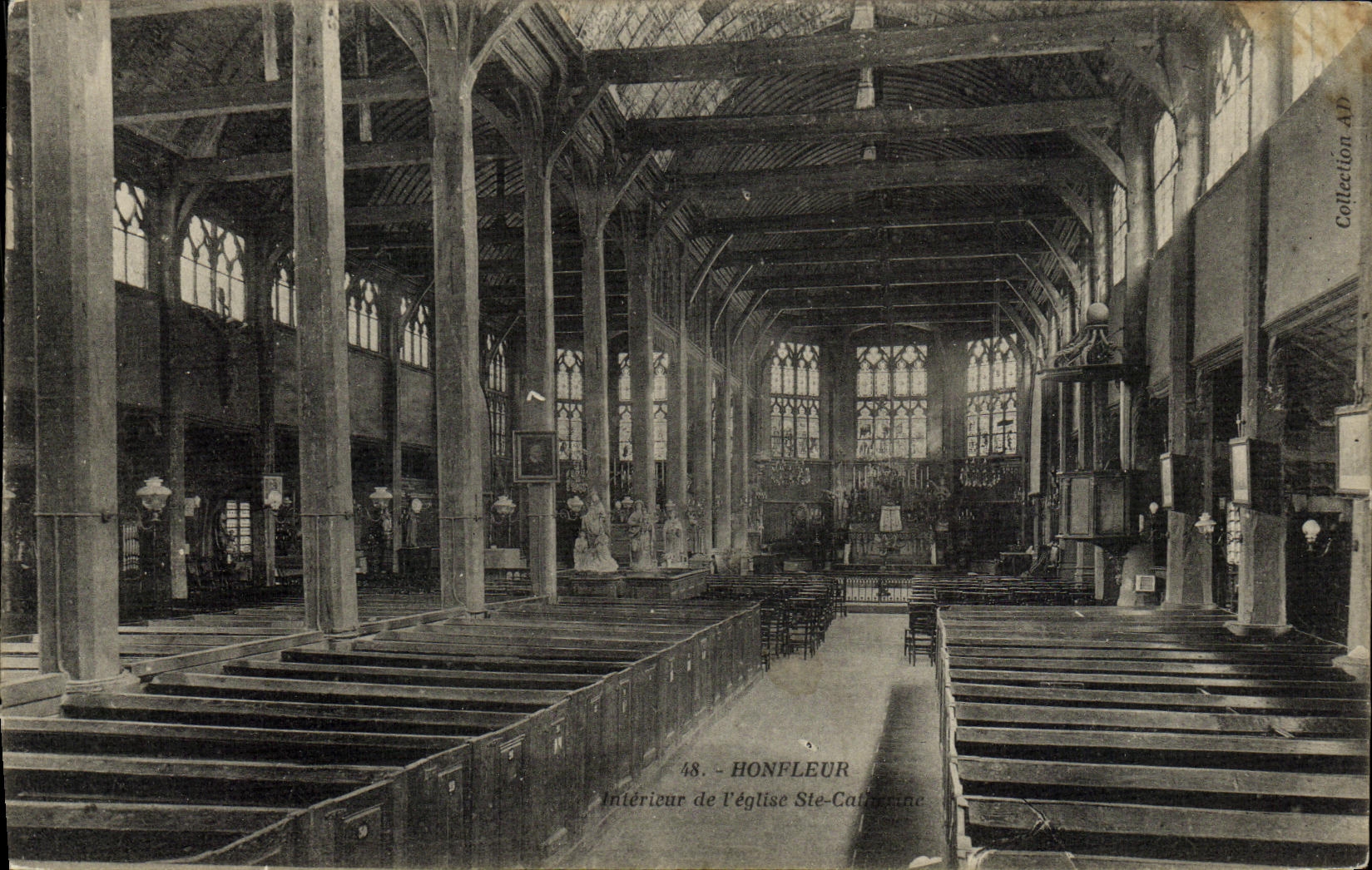 CPA Honfleur Interieur de L Eglise Sainte Catherine