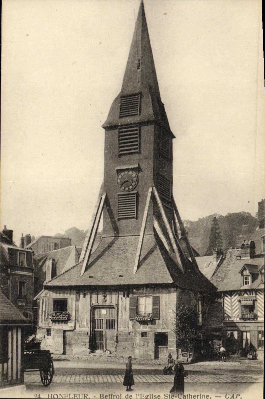 Campanario de una iglesia de Honfleur de la POSTAL de la VENDIMIA de L iglesia Saint Catherine