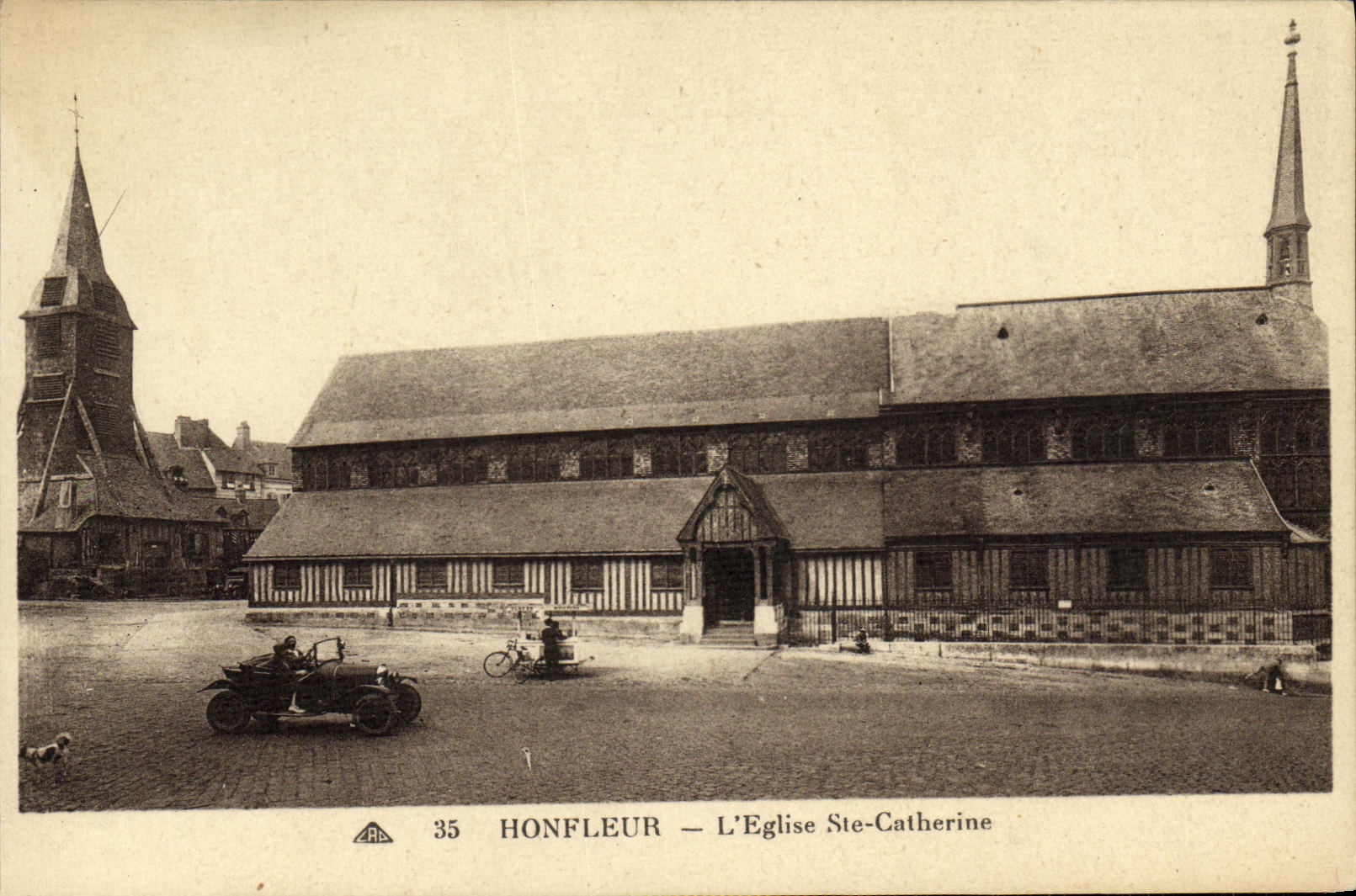 CPA Honfleur Eglise Saint Catherine Automobile