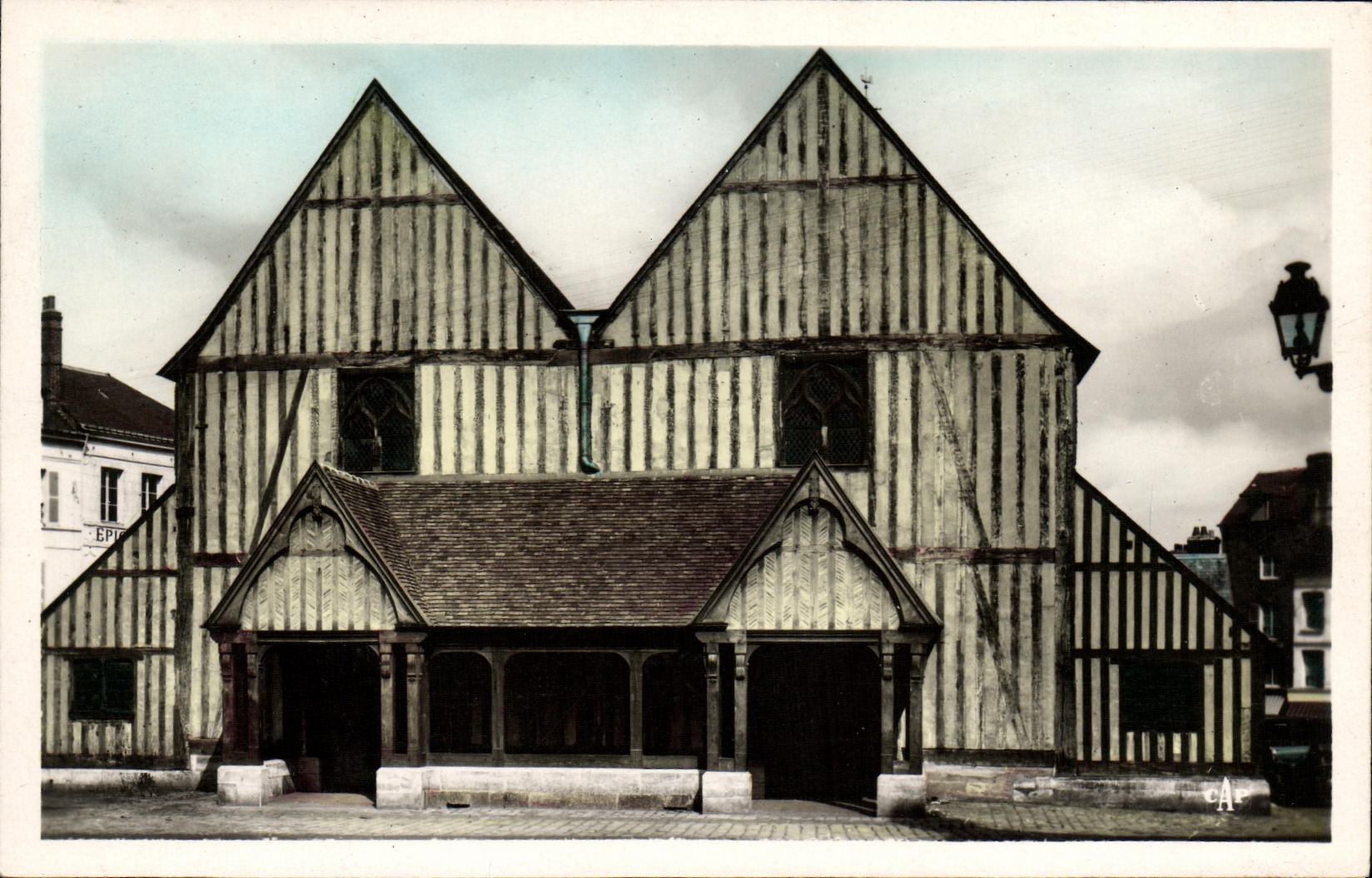 POSTAL MODERNA puerta de Honfleur de la iglesia Sainte Catherine