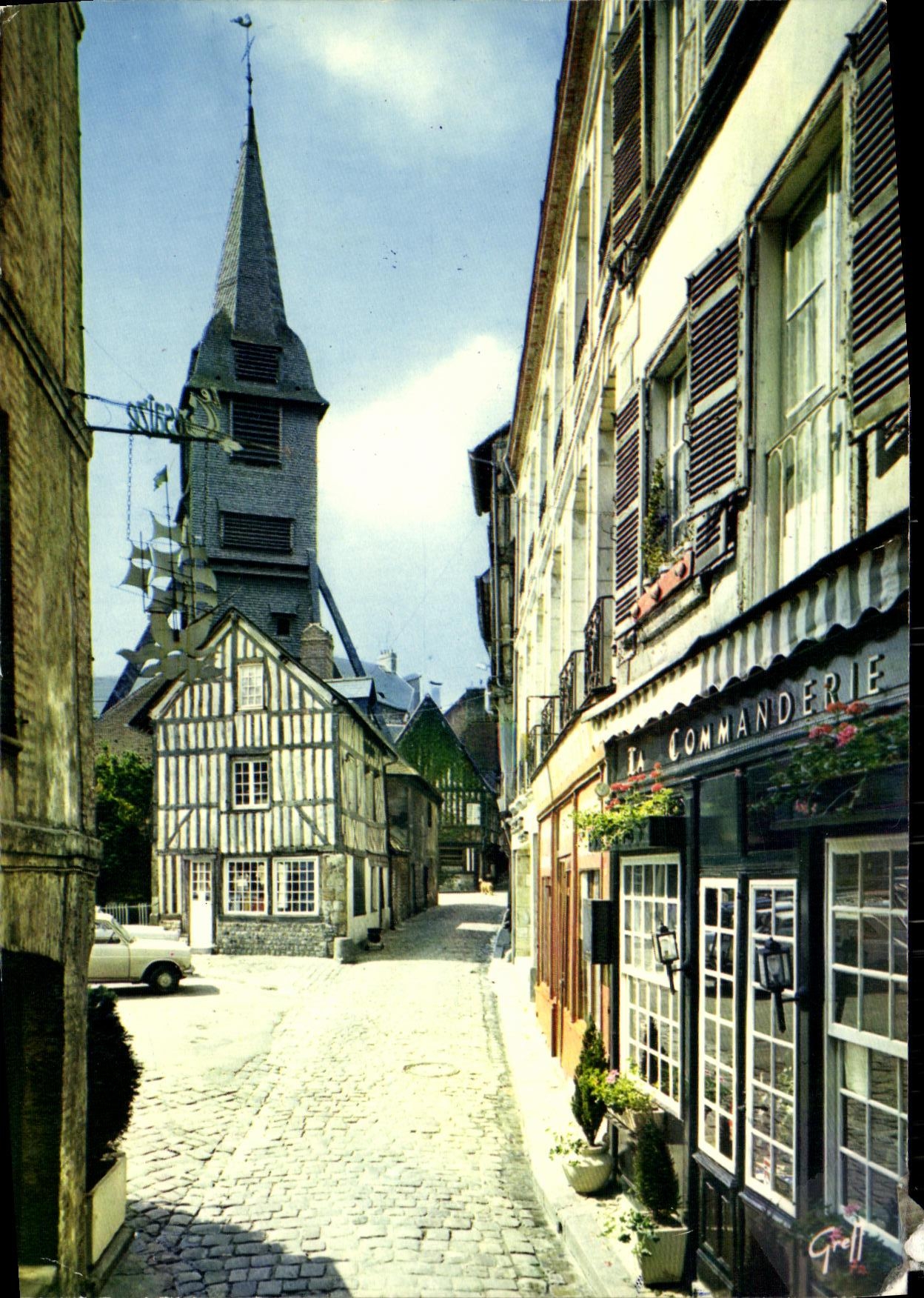 POSTAL MODERNA Honfleur la iglesia Sainte Catherine de la Campana torre que considera D una calle vieja
