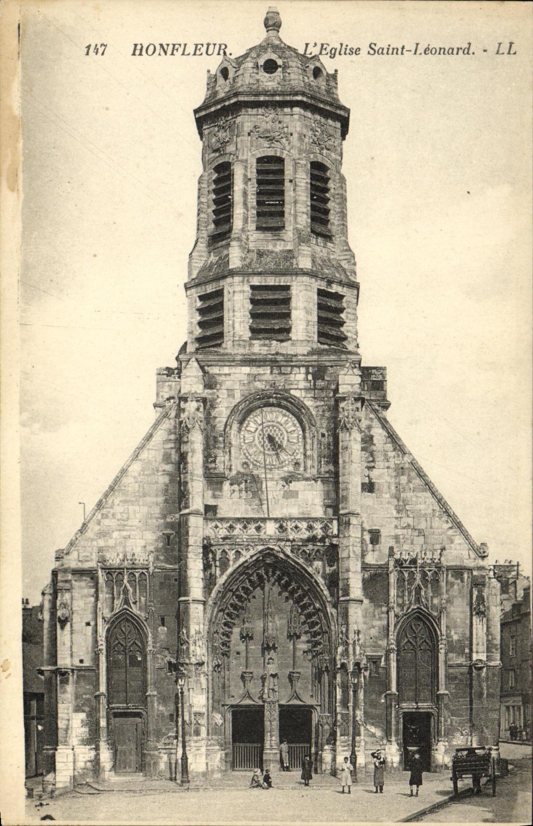 Puerta de Honfleur de la POSTAL de la VENDIMIA de L St Leonard de la iglesia