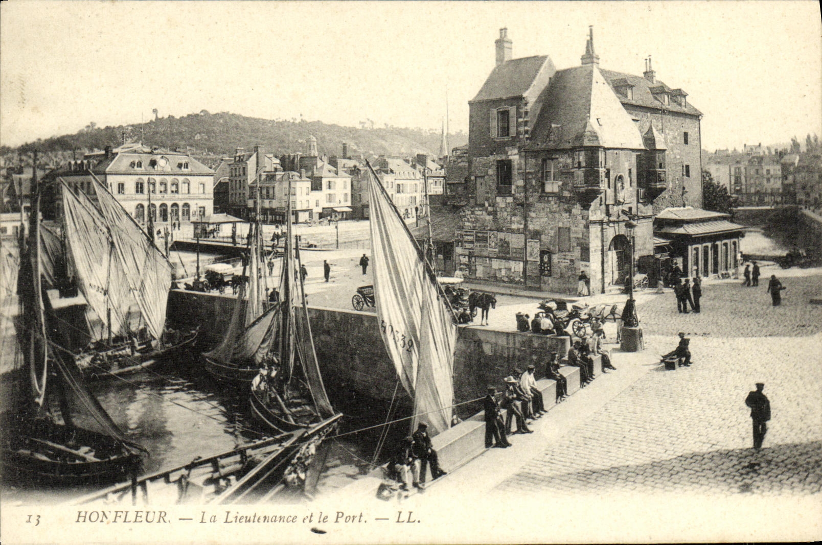 Lugartenencia de Honfleur de la POSTAL de la VENDIMIA y los barcos portuarios