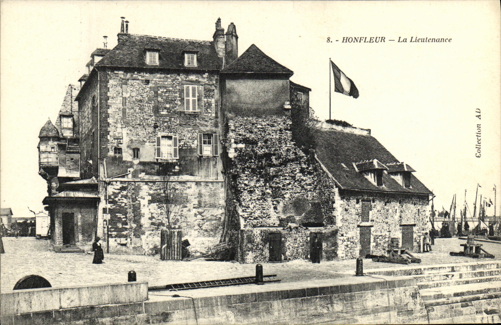 CPA Honfleur La Lieutenance 