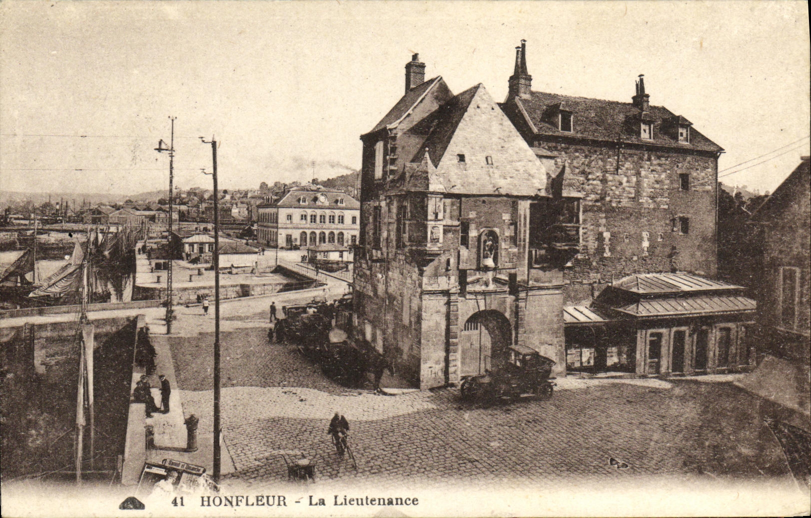 CPA Honfleur La Lieutenance