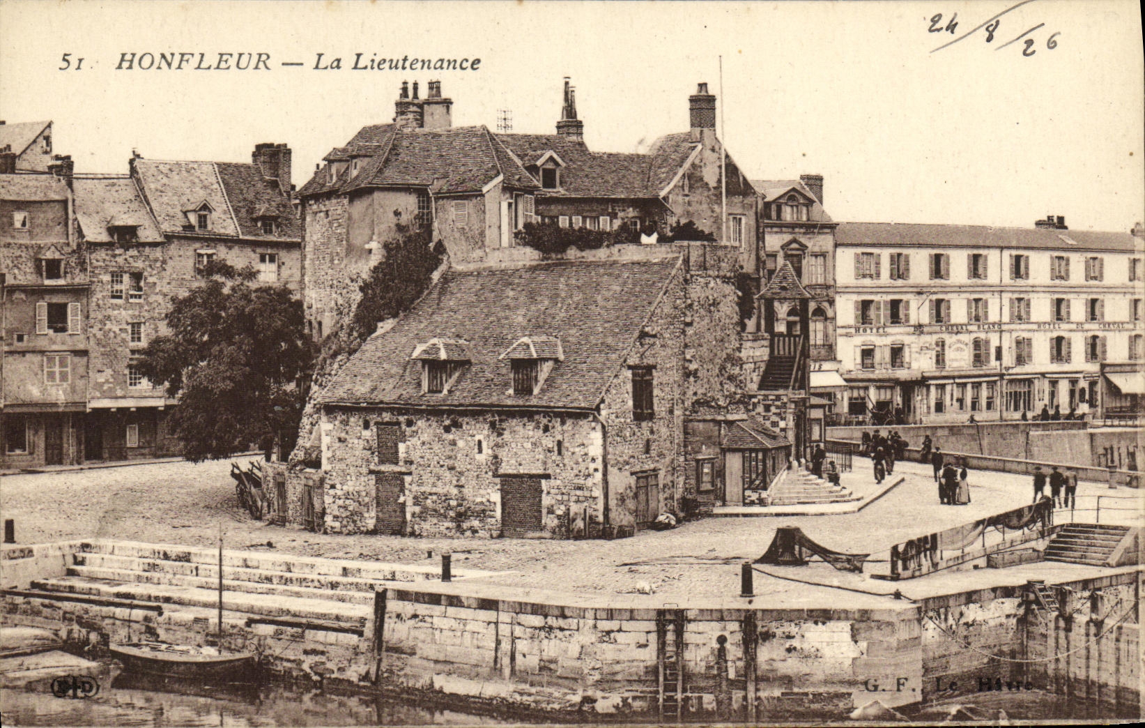 CPA Honfleur La Lieutenance 