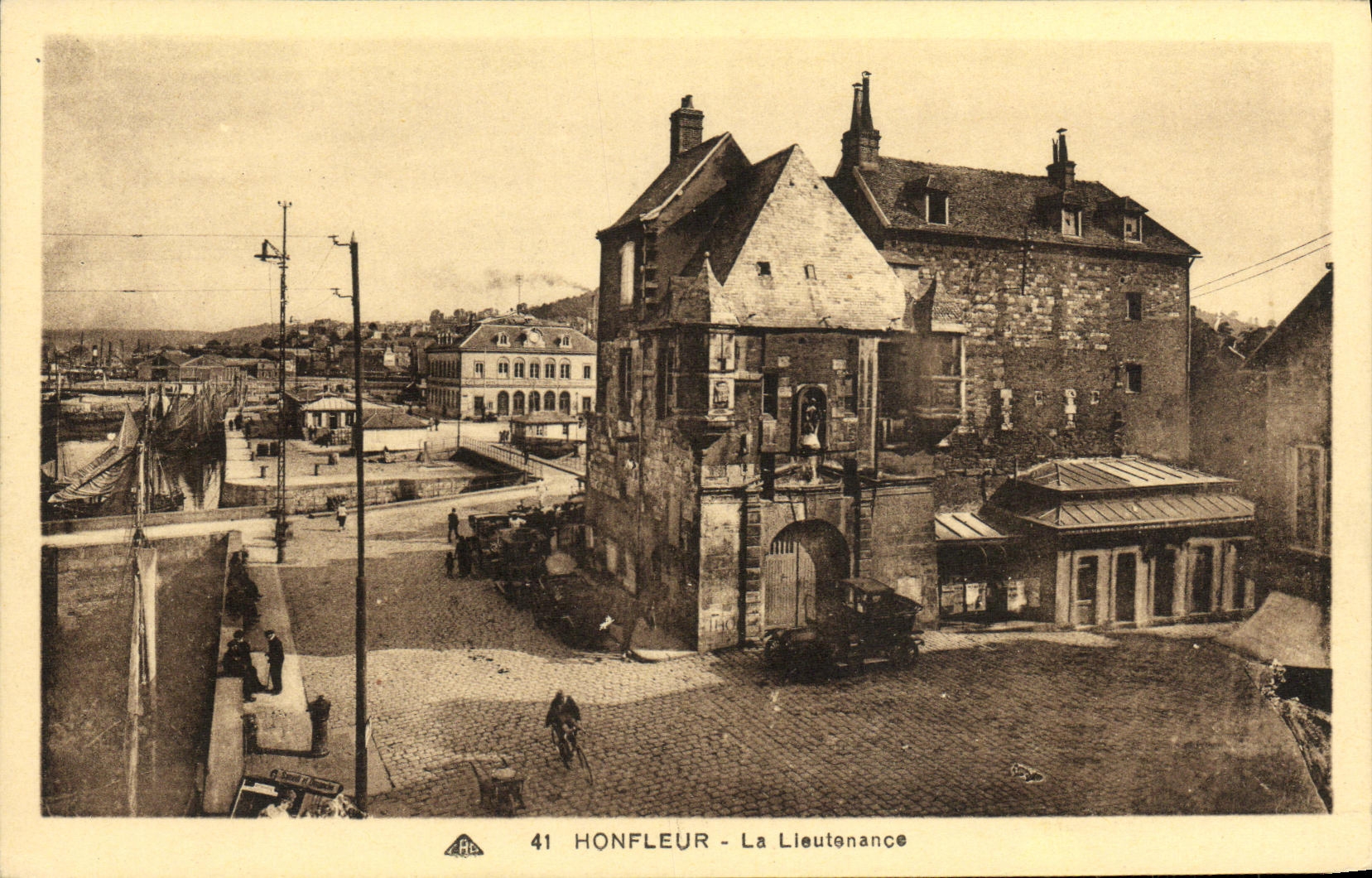 CPA Honfleur La Lieutenance