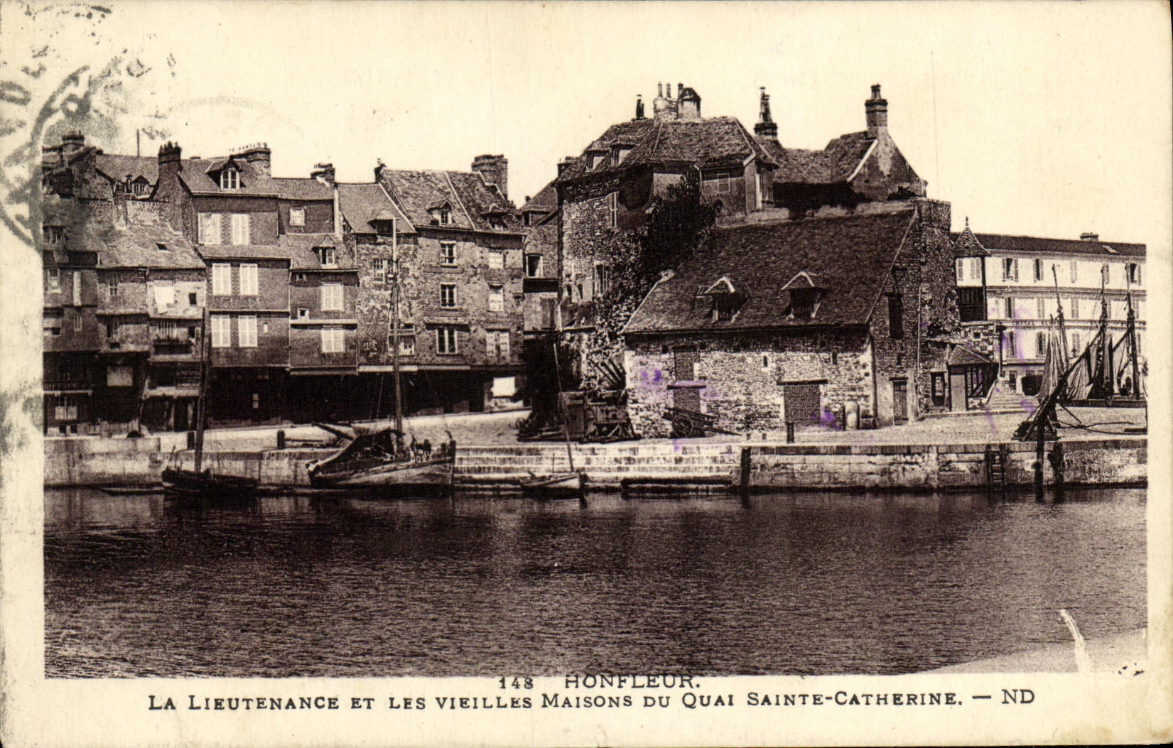 POSTAL Honfleur de la VENDIMIA la lugartenencia y las casas viejas del muelle Sainte Catherine