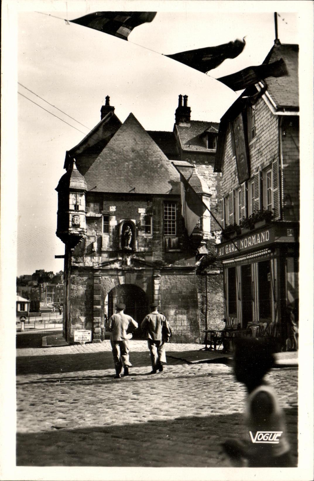 CPM Honfleur La Lieutenance Au gars normand