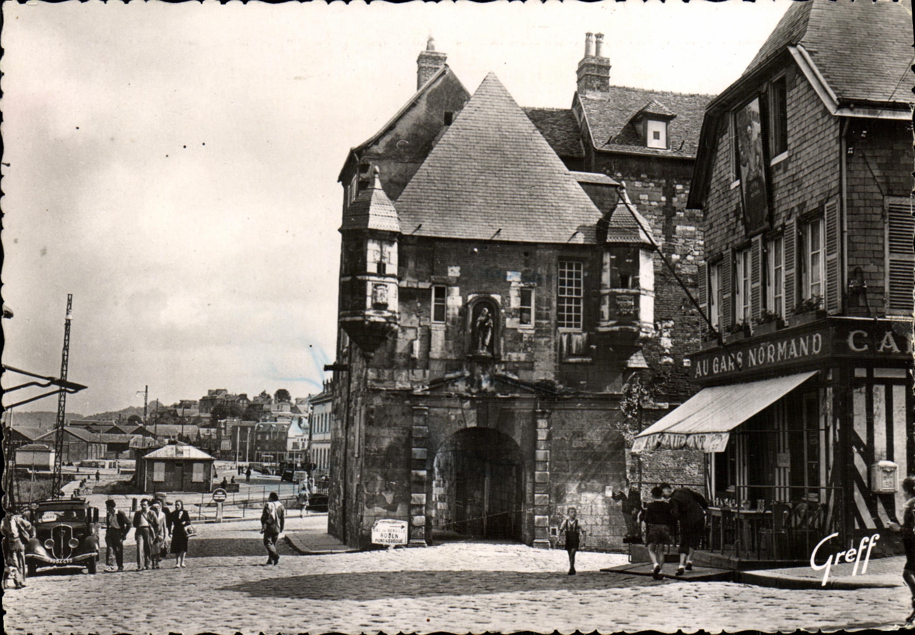 CPM Honfleur La Lieutenance au gars normand