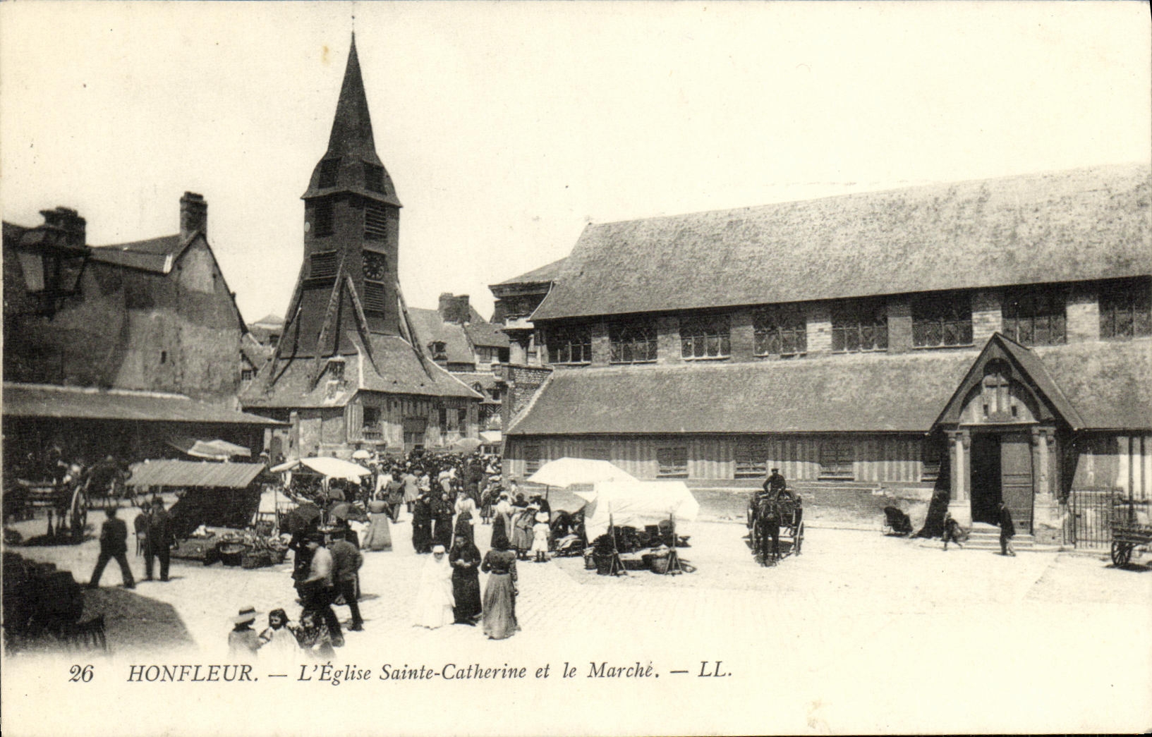 CPA Honfleur L Eglise Sainte Catherine et le Marche