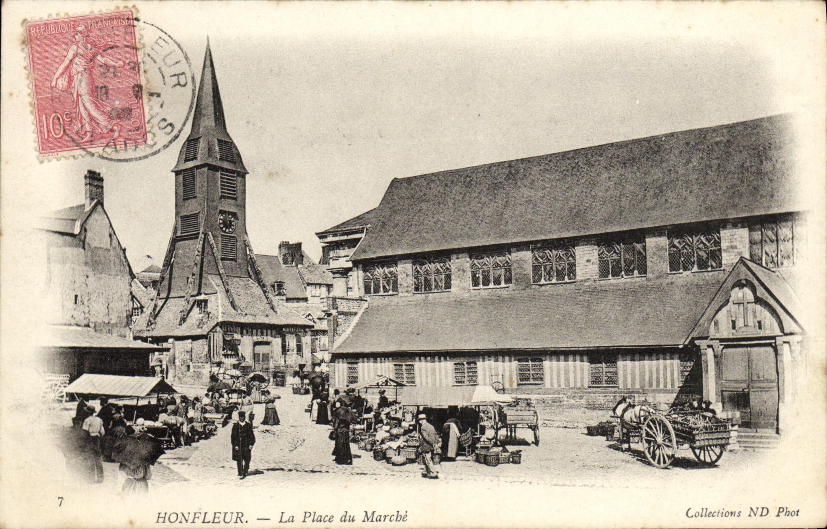 CPA Honfleur La Place du Marche