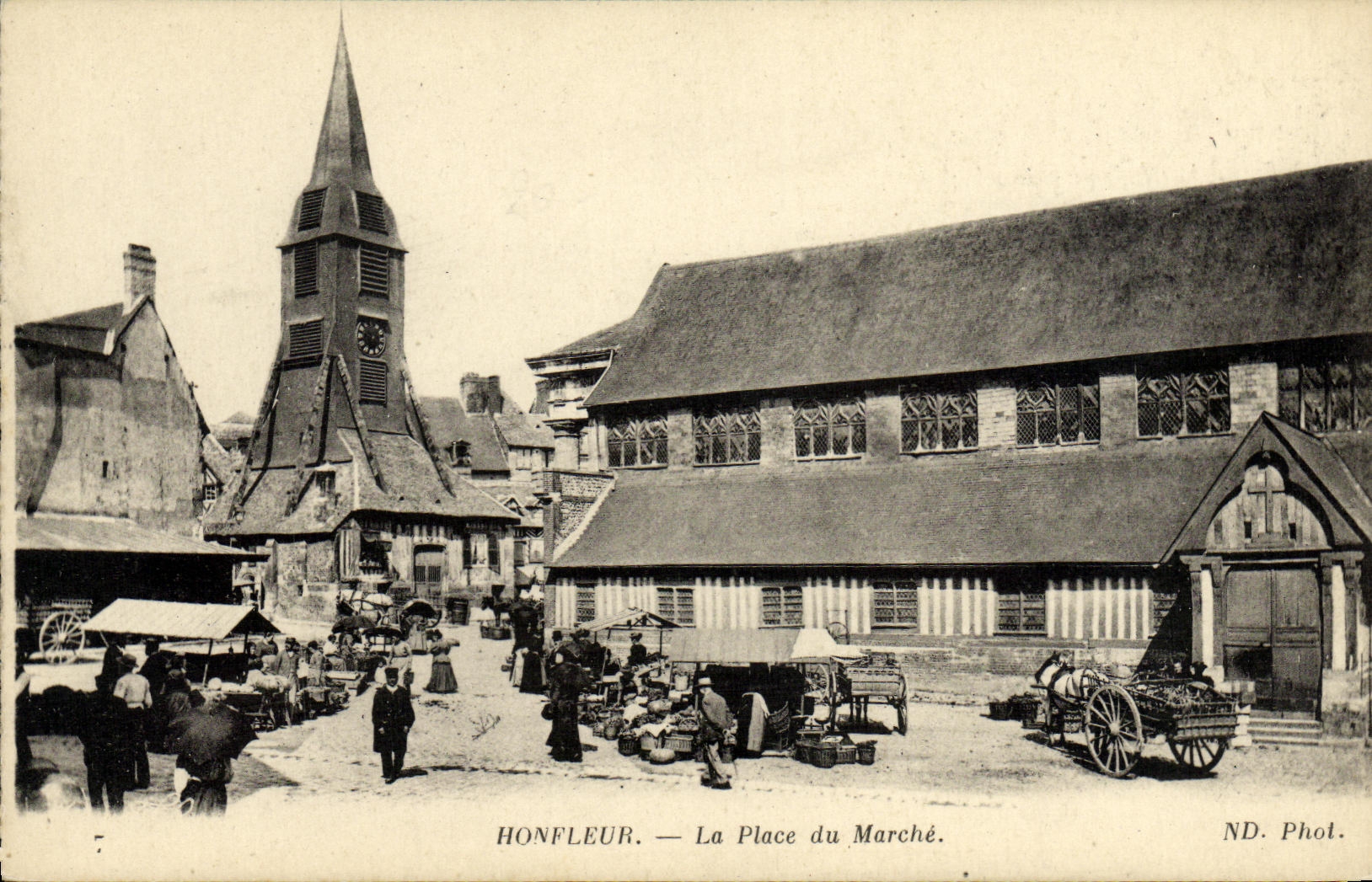 CPA Honfleur La Place du Marche