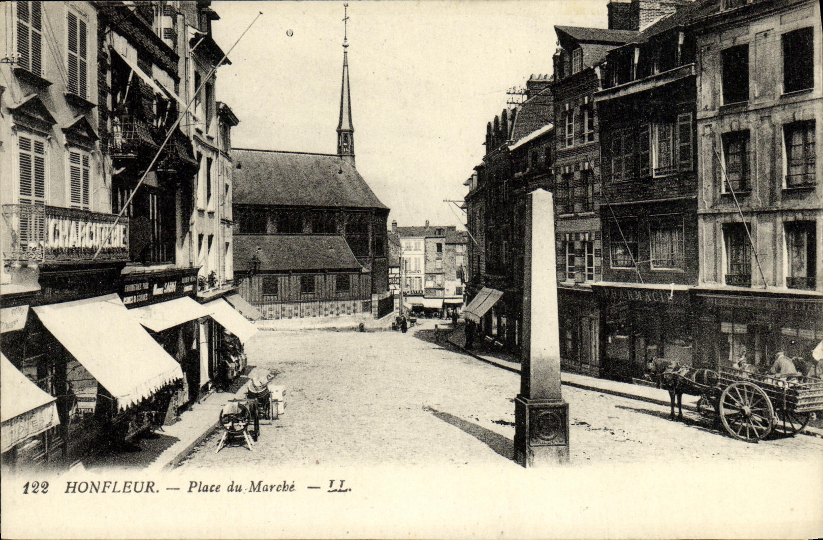 CPA Honfleur La Place Marche
