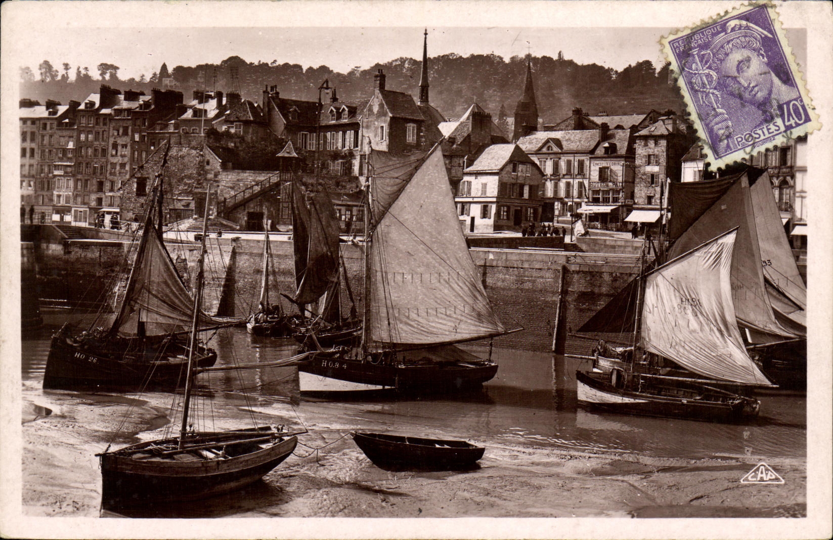 POSTAL MODERNA Honfleur el puerto y los barcos de la tolerancia de la dimension