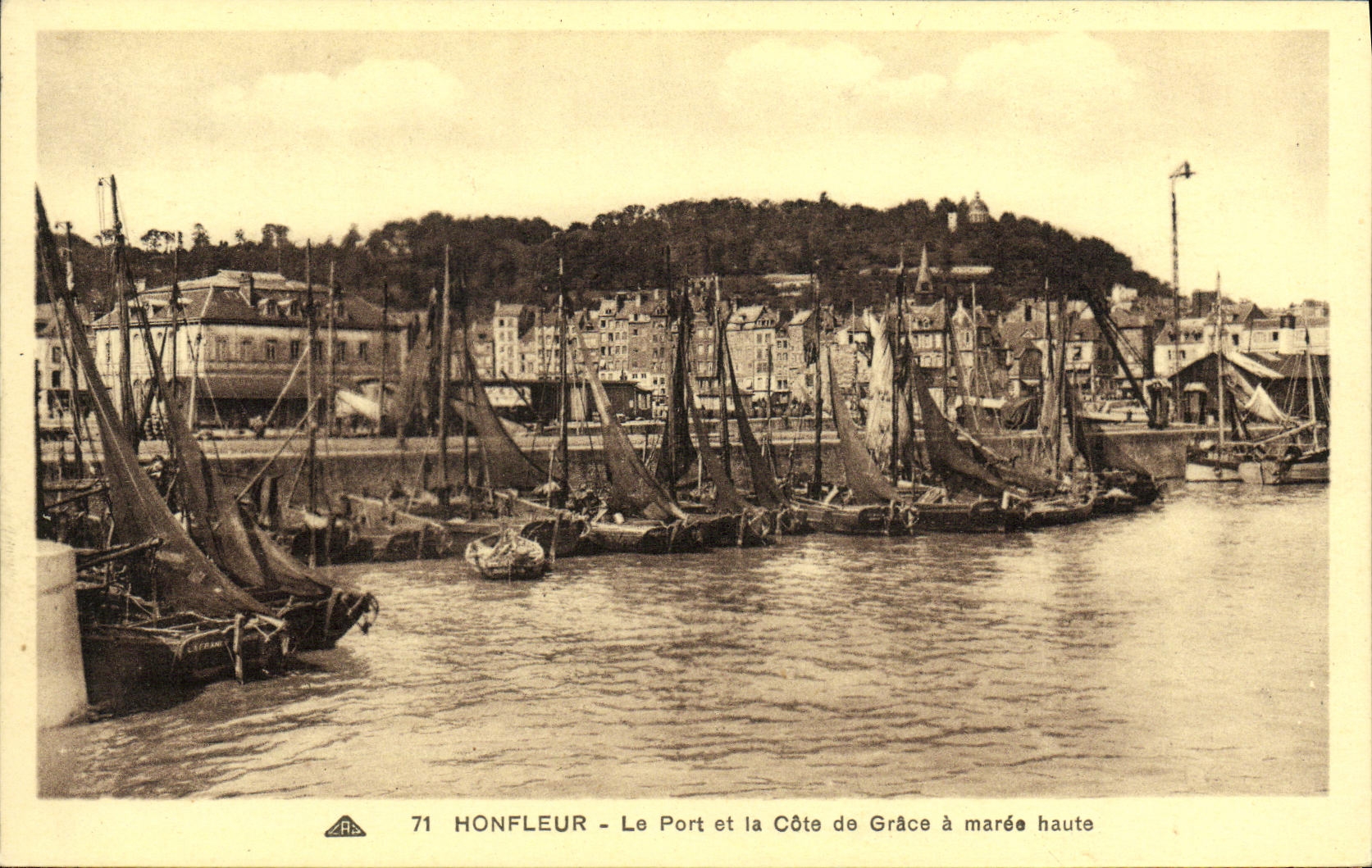 POSTAL Honfleur de la VENDIMIA el puerto y la dimension de gracias a los barcos de la alta marea