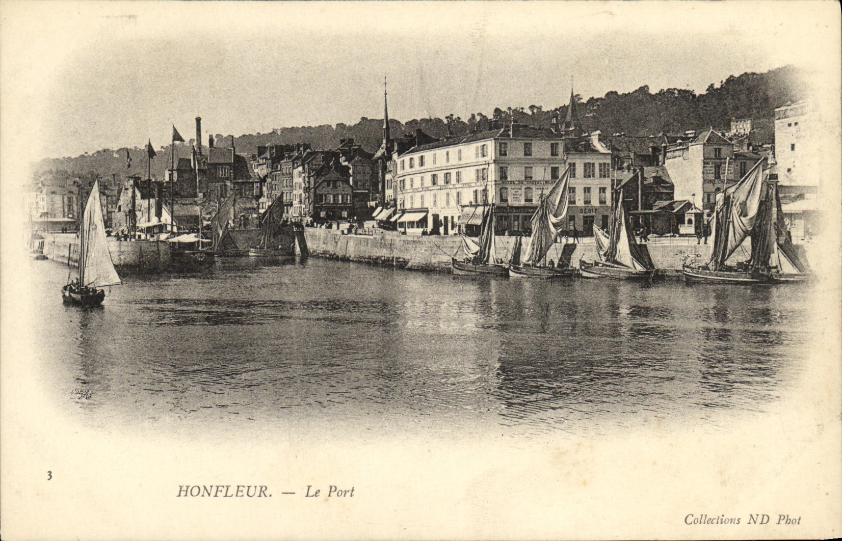 CPA Honfleur Le Port Bateaux