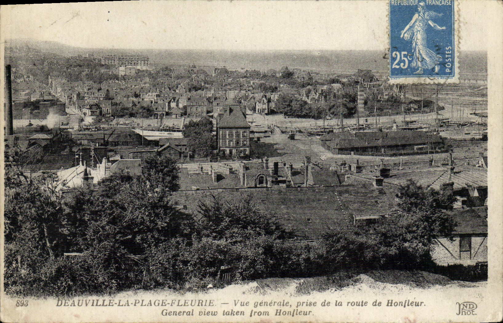 CPA Deauville la Plage Fleurie Vue generale prise de la route de Honfleur