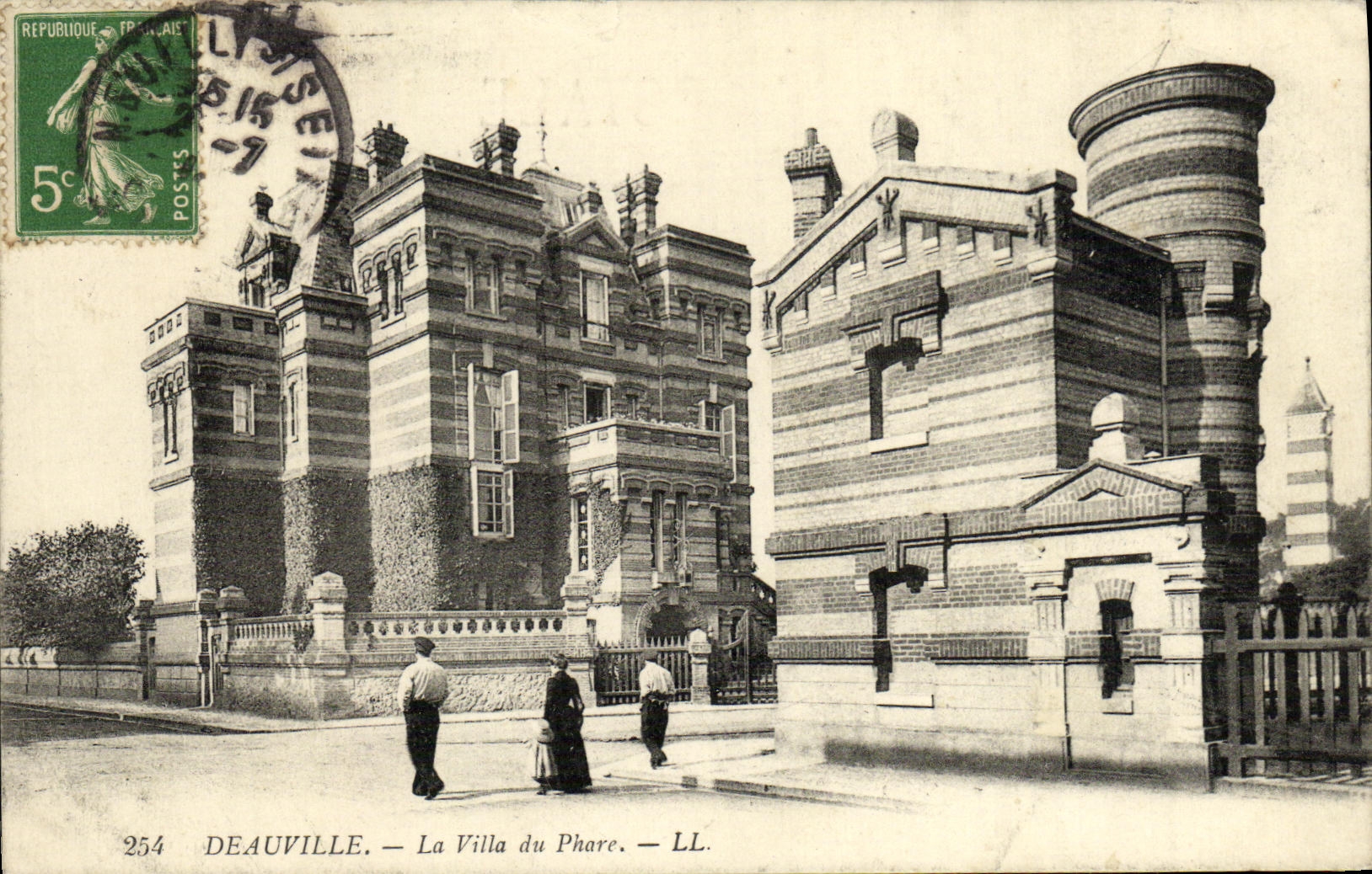 VINTAGE POSTCARD Deauville the Villa of the Lighthouse