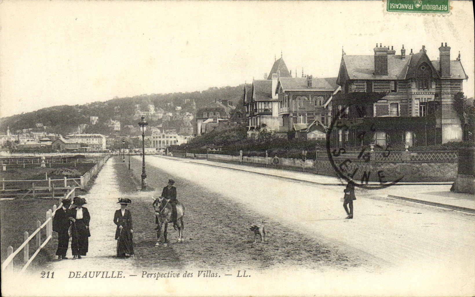 VINTAGE POSTCARD Perspective Deauville of the Villas