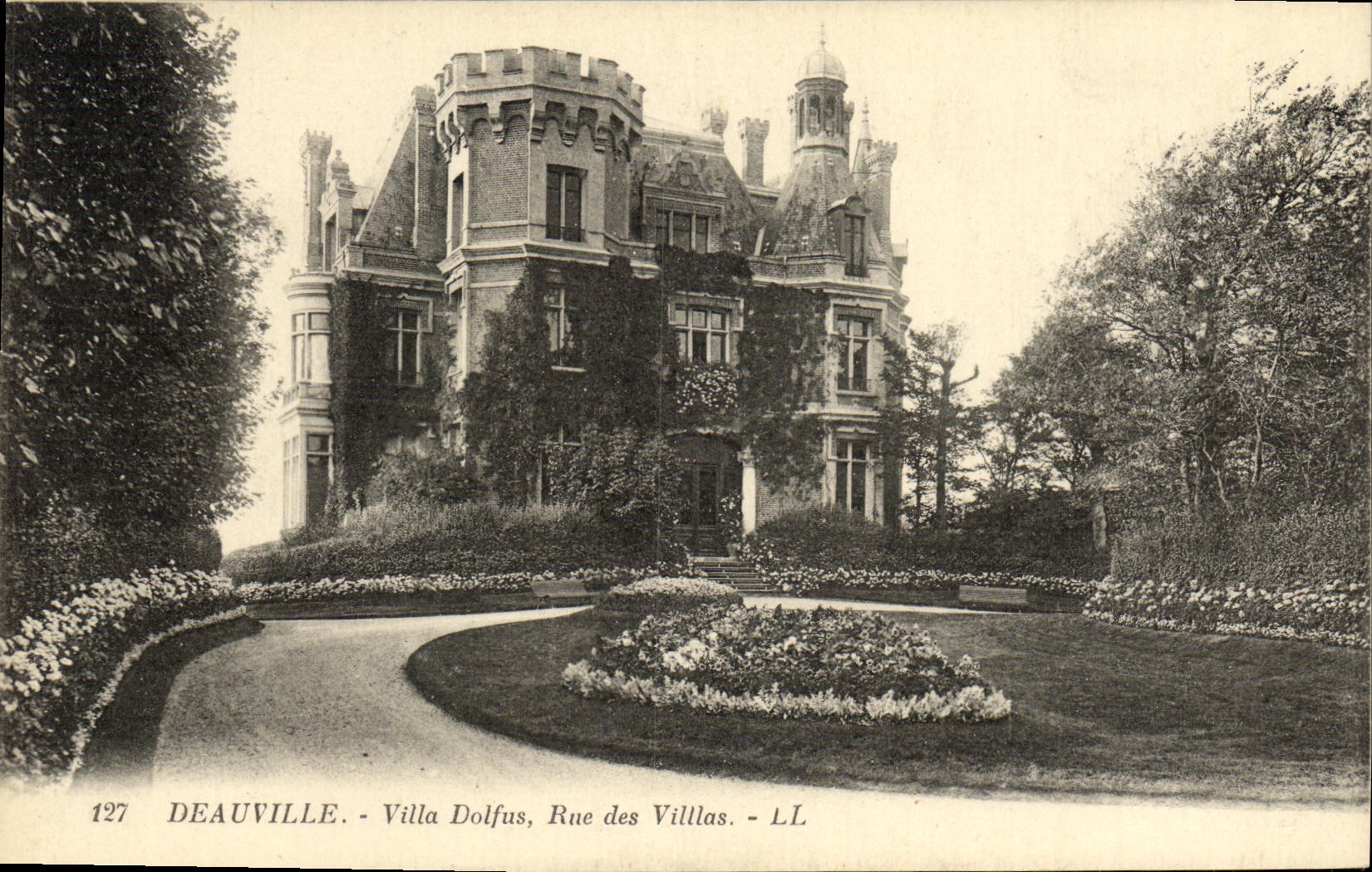 VINTAGE POSTCARD Deauville Villa Dolfus Street of the Villas