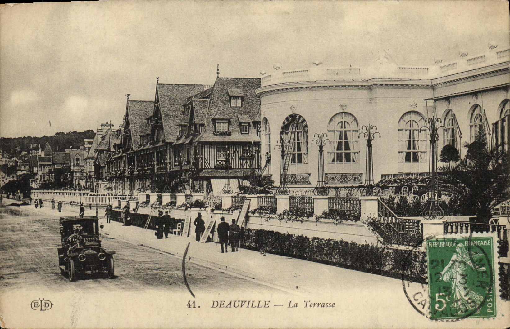 VINTAGE POSTCARD Deauville the Terrace