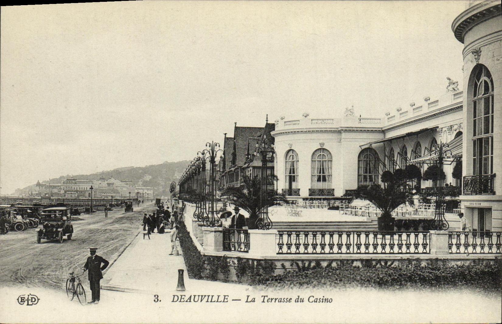 CPA Deauville La Terrasse du Casino