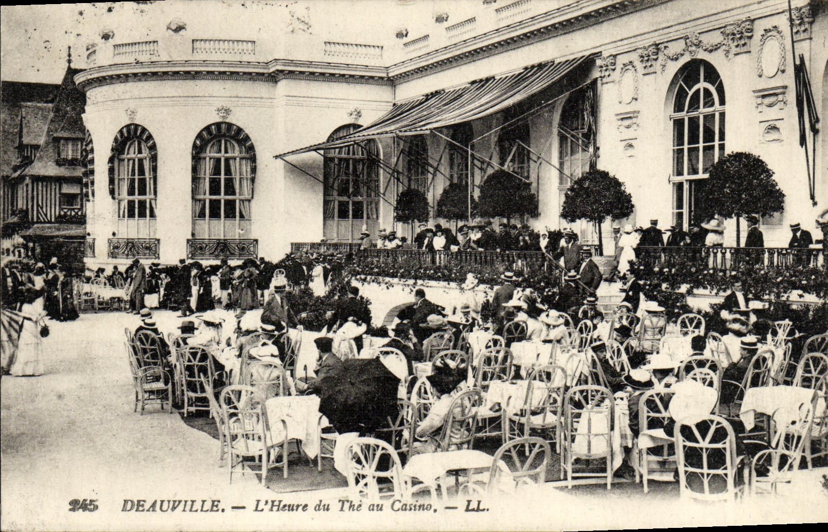 CPA Deauville L Heure du The au Casino