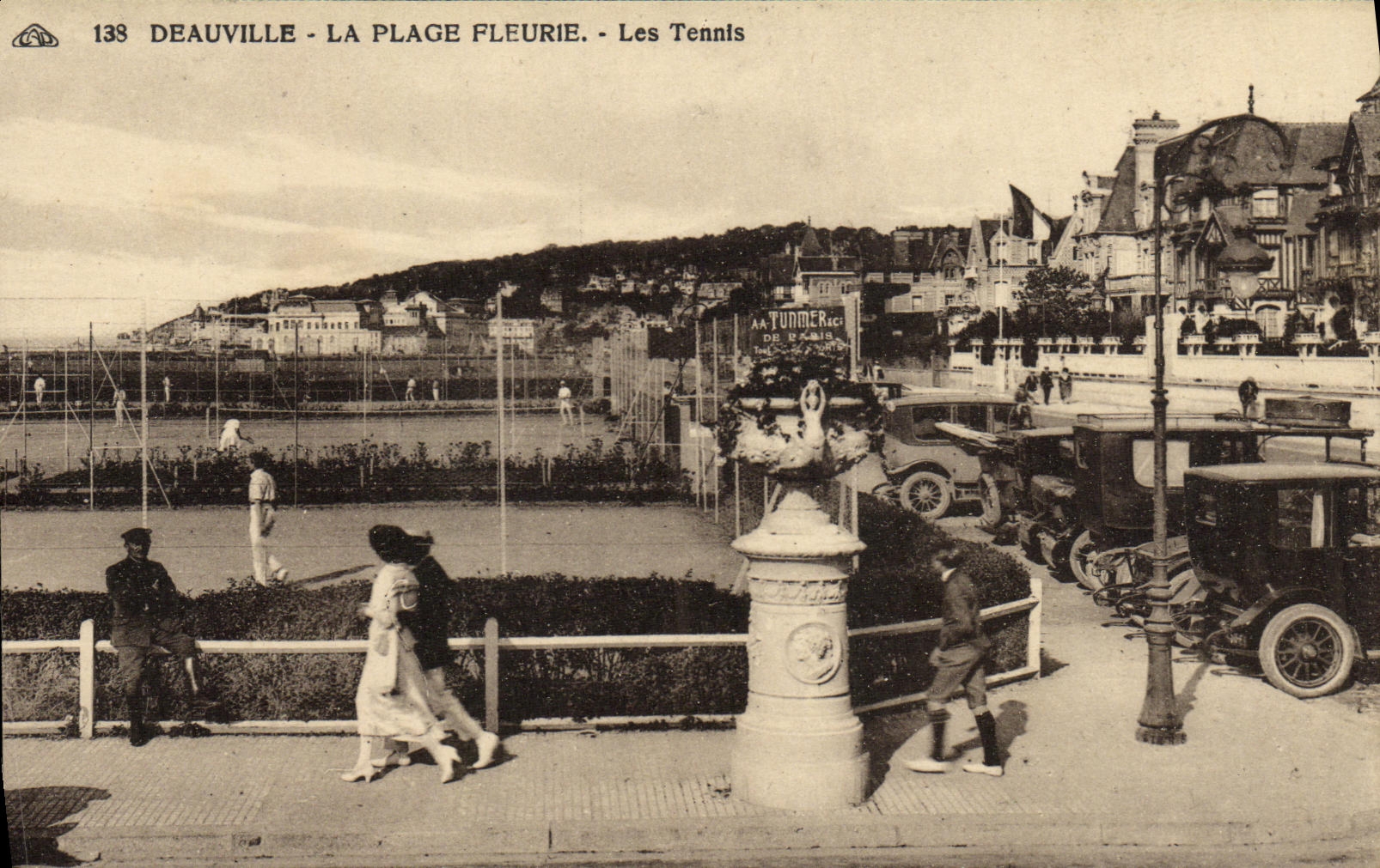 CPA Deauville La Plage Fleurie Les Tennis 