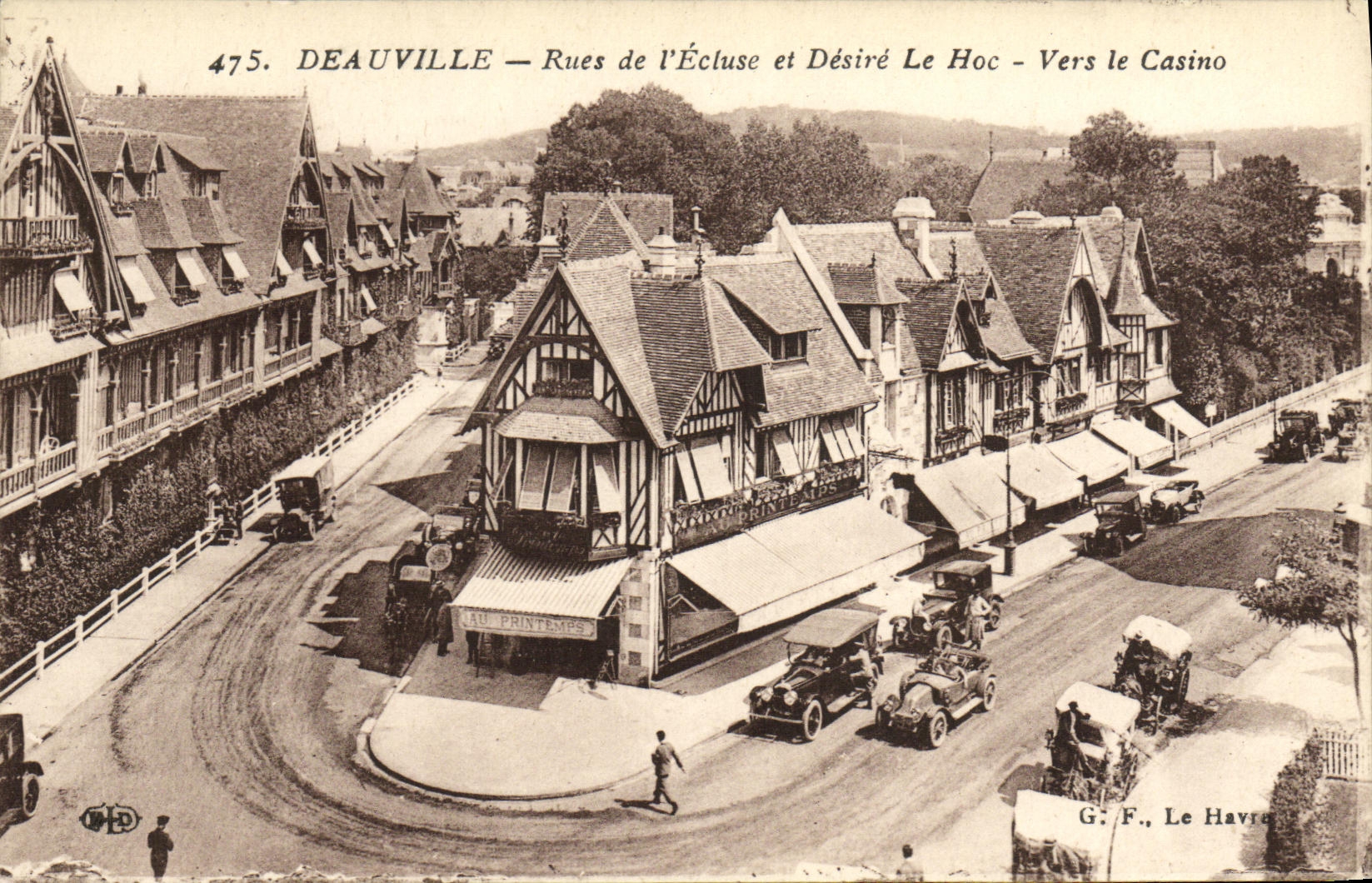 CPA Deauville Rues de l Ecluse et Desire le Hoc Vers Le Casino Magasin au Printemps