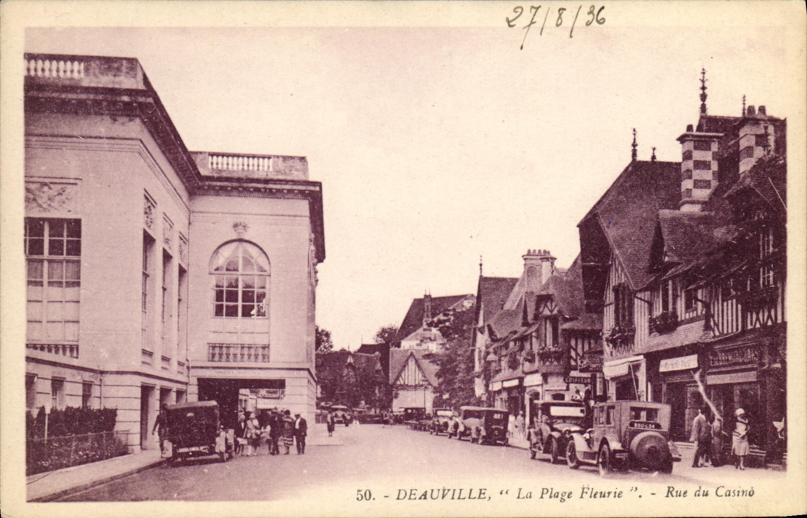 CPA Deauville La Plage Fleurie Rue du Casino