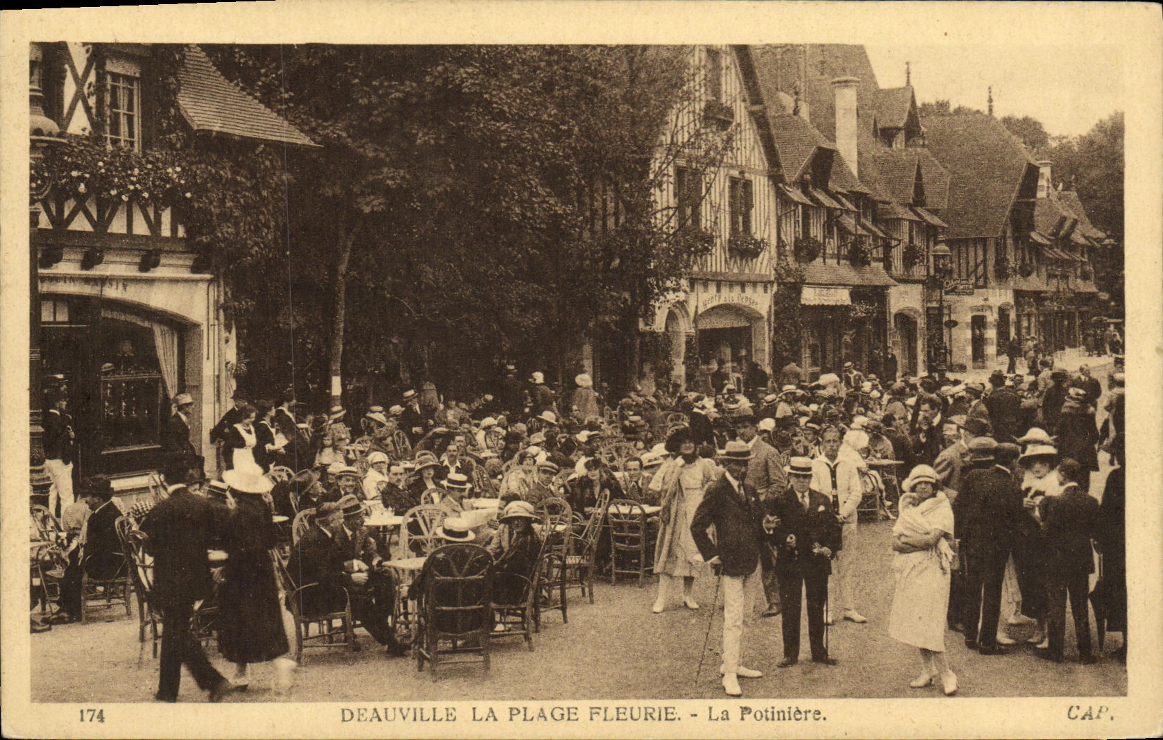 CPA Deauville La Plage Fleurie La Potiniere