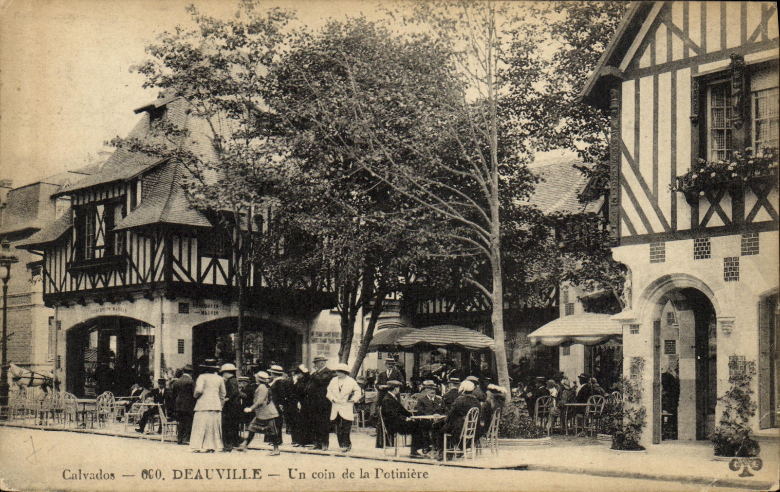 CPA Deauville Un coin de La Potiniere